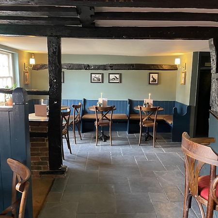 The Plume Of Feathers Farnham  Exterior foto